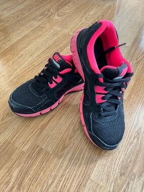Nike "Dual Fusion ST2" Black/Pink Lightweight
